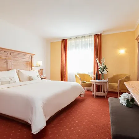 Restaurant Waldhaus 3* لوكباد