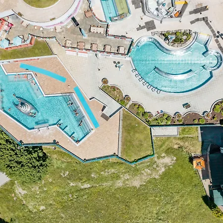 瓦尔德豪斯餐厅酒店