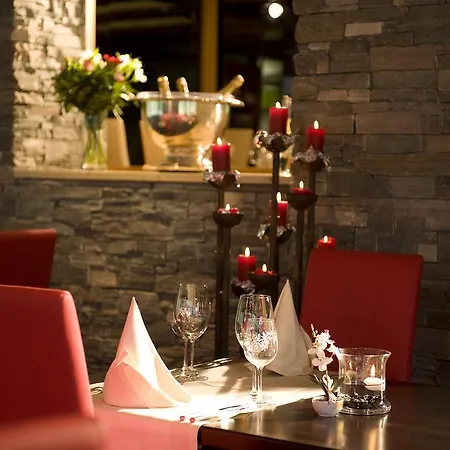 فندق Restaurant Waldhaus 3*