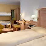 Restaurant Waldhaus Отель Лойкербад